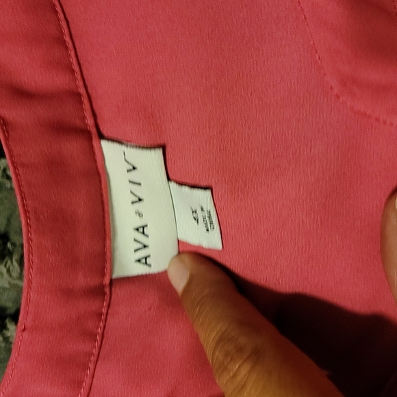 Hot Pink tank 4x - Picture 2 of 4